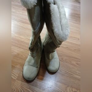 Women's Tan Winter Boots